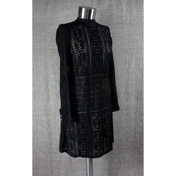 NWT! BCBG MAX AZRIA FLORAL LACE DRESS! - Picture 1 of 8